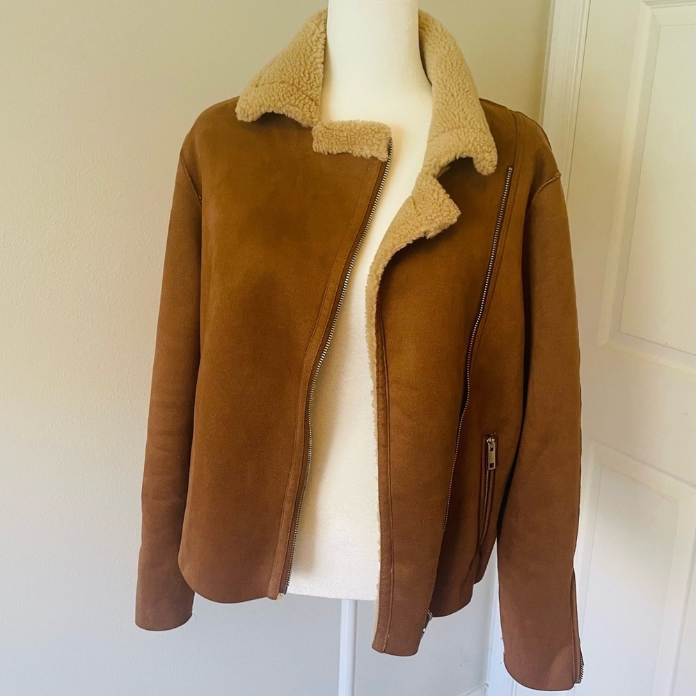 Fashion Faux ShearlingLined Jacket in Faux Suede Raw Edges I Biker Jacket Size 6